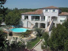 Gite en Ardche Provencale : location grande maison avec piscine